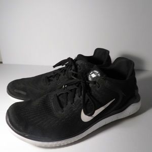 NIKE RUNNING SHOES